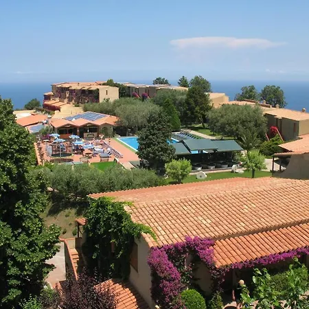 Villaggio L'olivara リゾート トロペーア